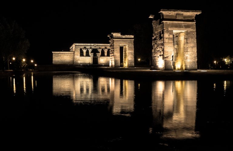 temple-326934_1920